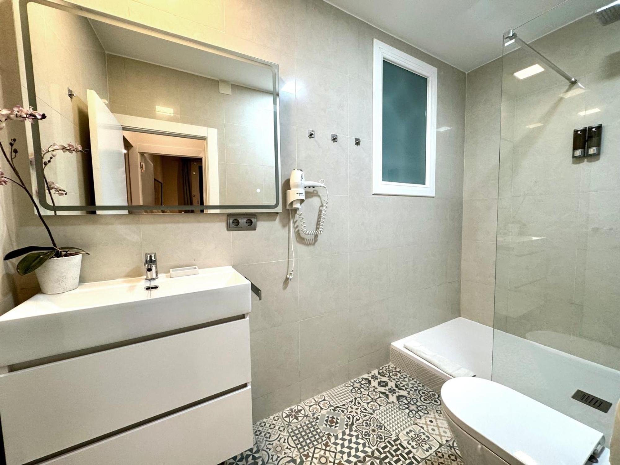 Apartament Colon Bcn 130 Mts 3 Dormitorios Port Vell Barcellona Esterno foto